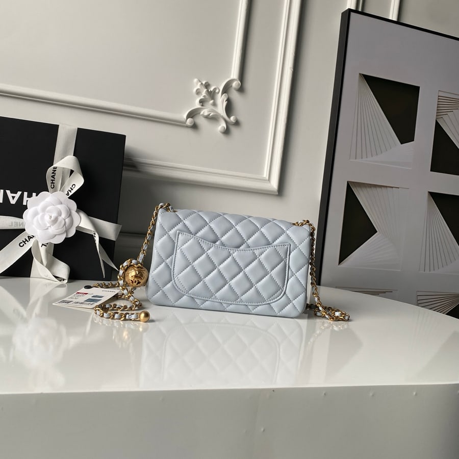 مرجع Chanel Classic Flap Medium، تفصيل الصنع